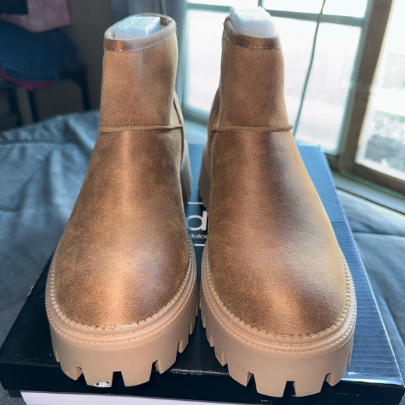 Dolce Vita Ankle Platform Boots - Picture 4 of 8